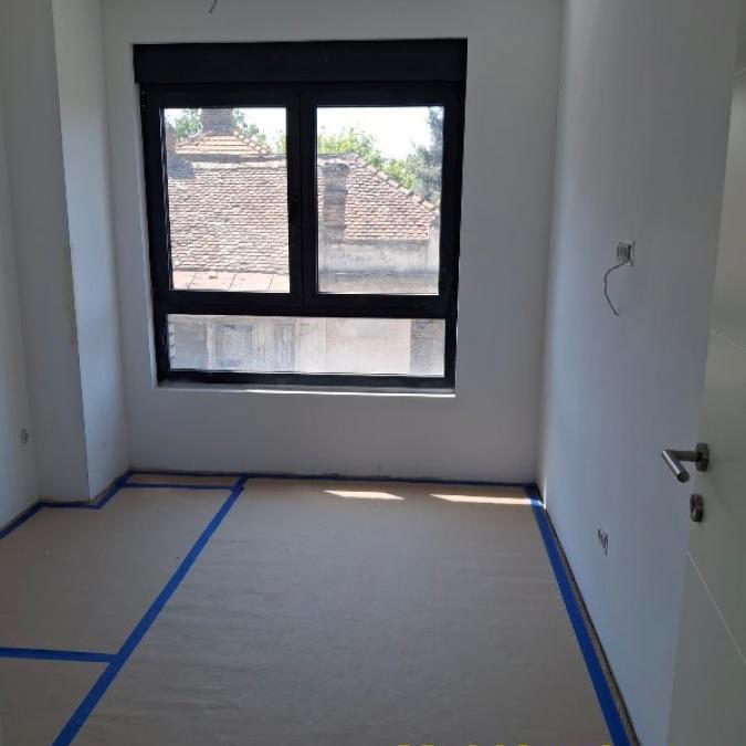 Trosoban stan na prodaju, Banovo Brdo, Beograd, 69m², 243.000 €