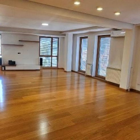 Dvosoban stan na prodaju, Vračar, Beograd, 148m², 828.000 €