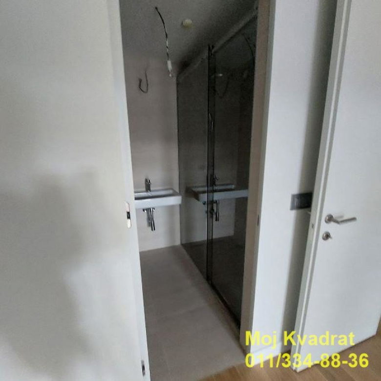 Trosoban stan na prodaju, Novi Beograd, Beograd, 84m², 305.000 €