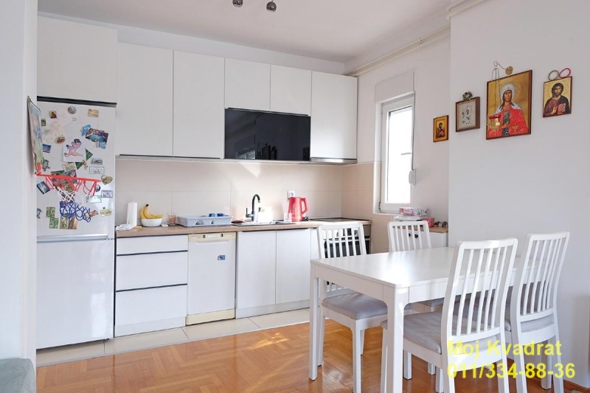 Dvosoban stan na prodaju, Vračar, Beograd, 68m², 225.500 €