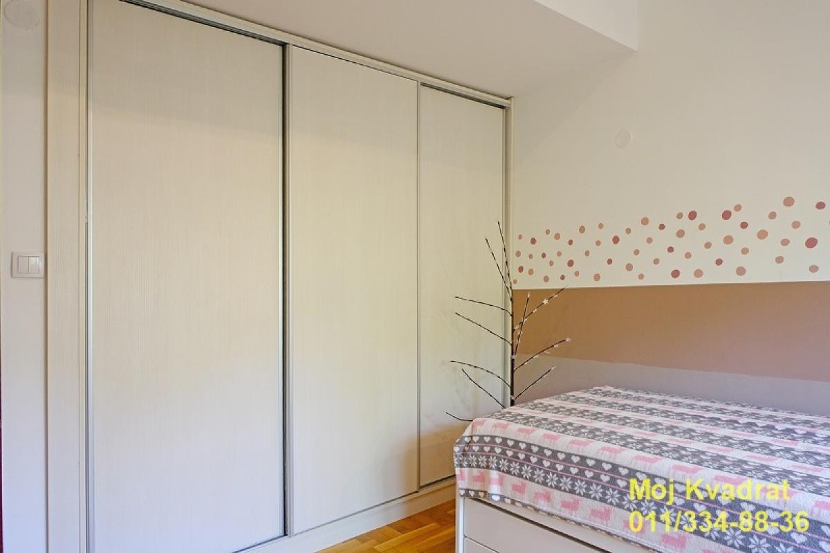 Trosoban stan na prodaju, Višnjička Banja, Beograd, 93m², 269.000 €