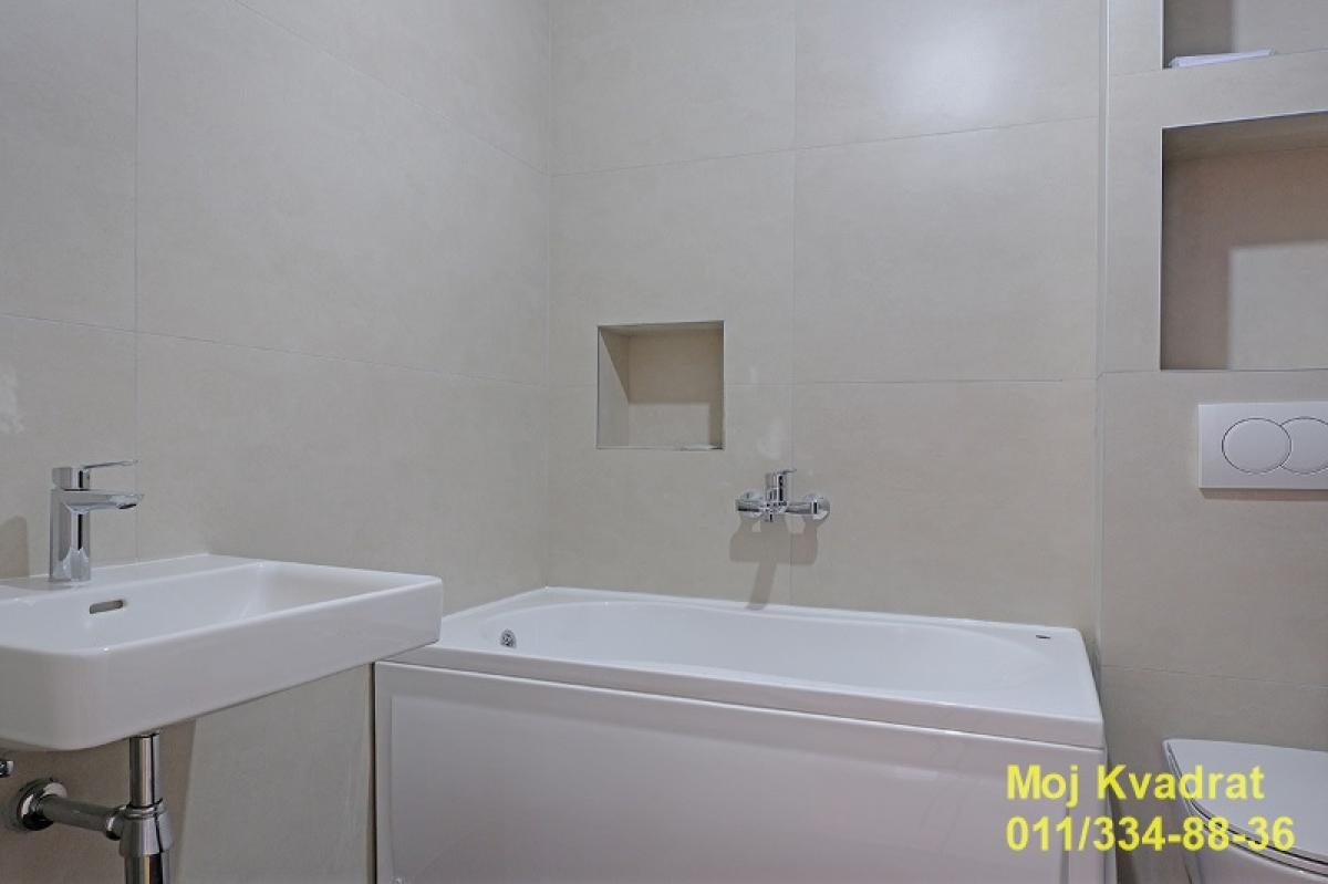 Dvoiposoban stan na prodaju, Đeram Pijaca, Beograd, 67m², 300.000 €