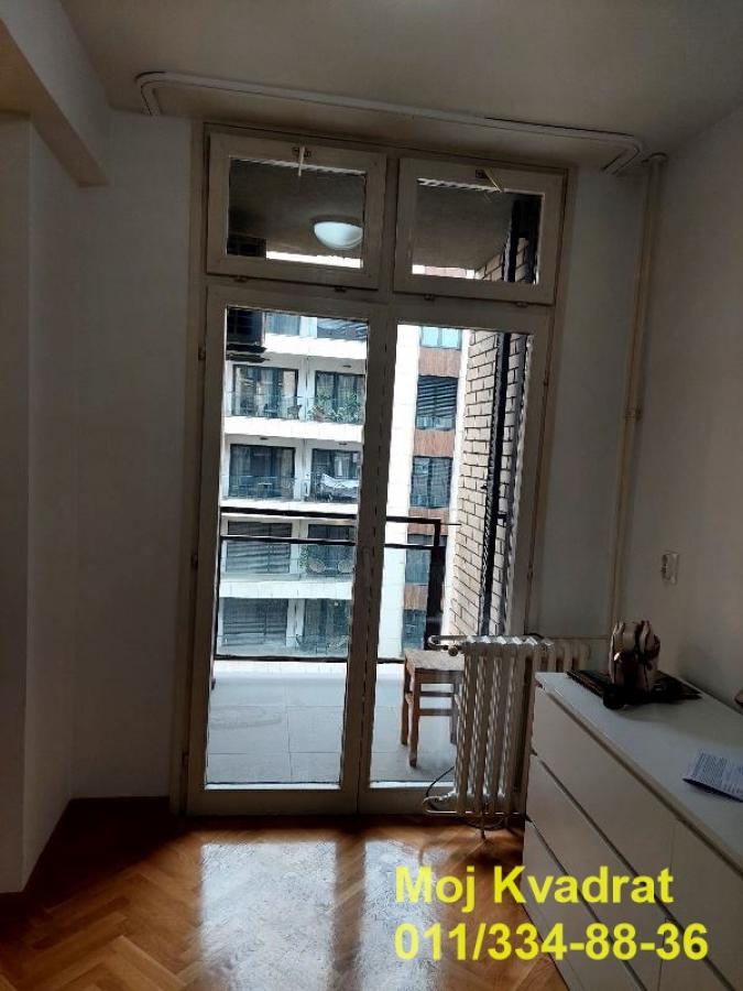 Lokal za izdavanje, Savski Trg, Beograd, 51m², 750 €/mes