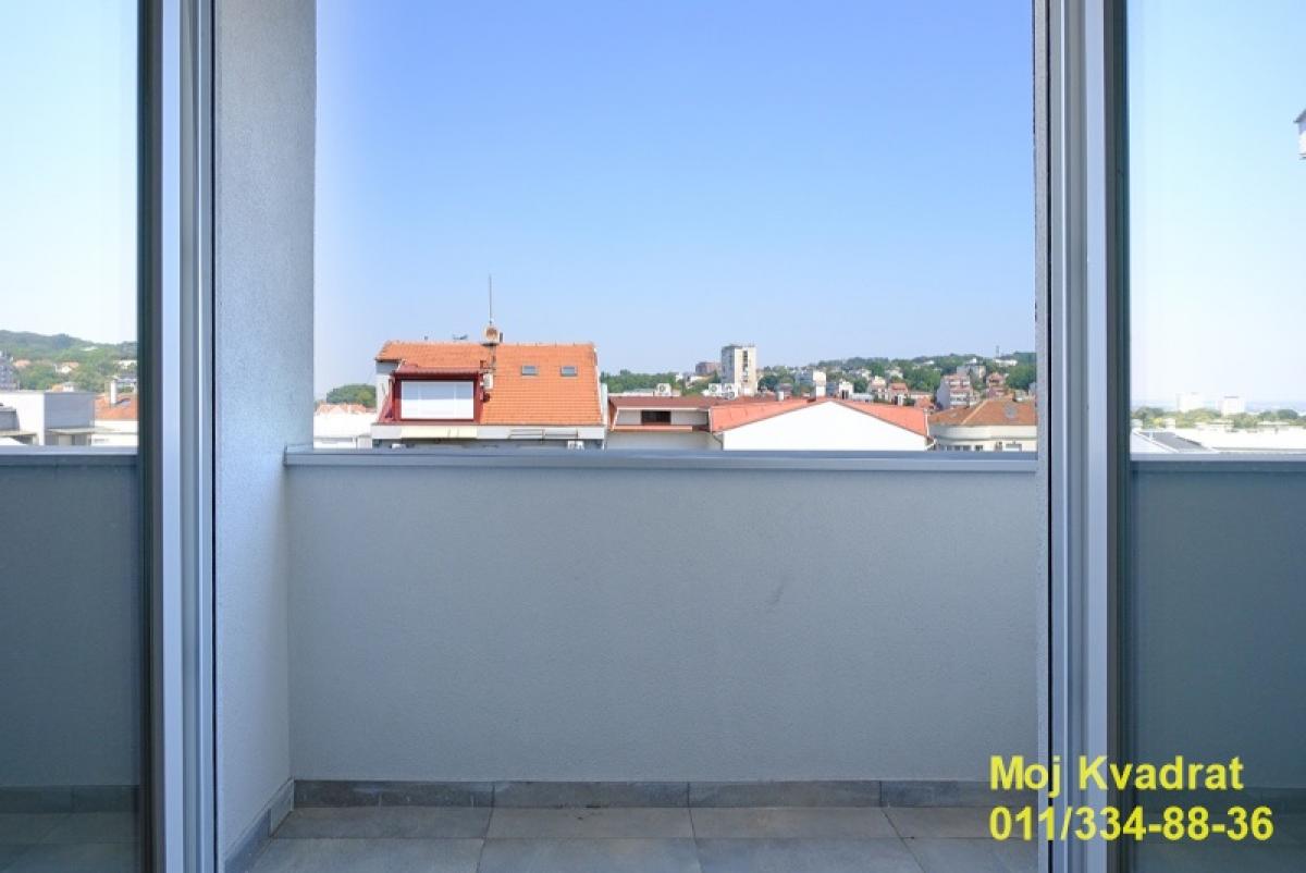 Dvoiposoban stan na prodaju, Đeram Pijaca, Beograd, 67m², 300.000 €