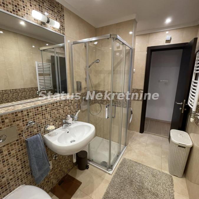 Trosoban stan za izdavanje, Liman 3, Novi Sad, 105m², 1.750 €/mes
