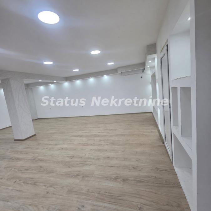 Kuća za izdavanje, Petrovaradin, Novi Sad, 200m², 3.000 €/mes