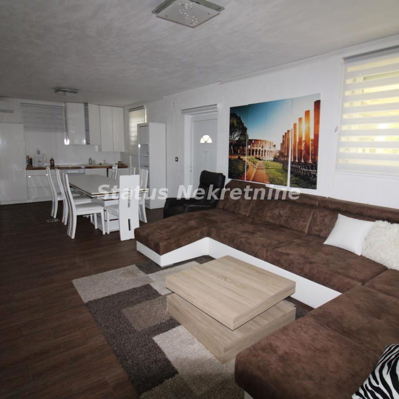 Kuća na prodaju, Ledinci, Novi Sad, 354m², 950.000 €