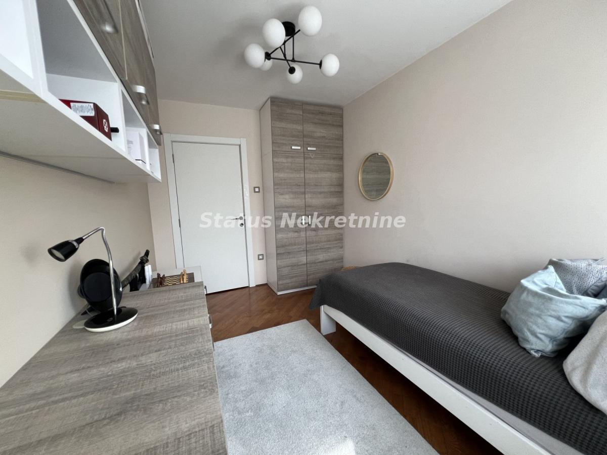 actionimagesite31agencystatusimg65znor3xui-viber-slika-2026-08-03-12-44-59-450 Četvorosoban stan na prodaju, Cara Dušana, Novi Sad, 102m², 318.270 €