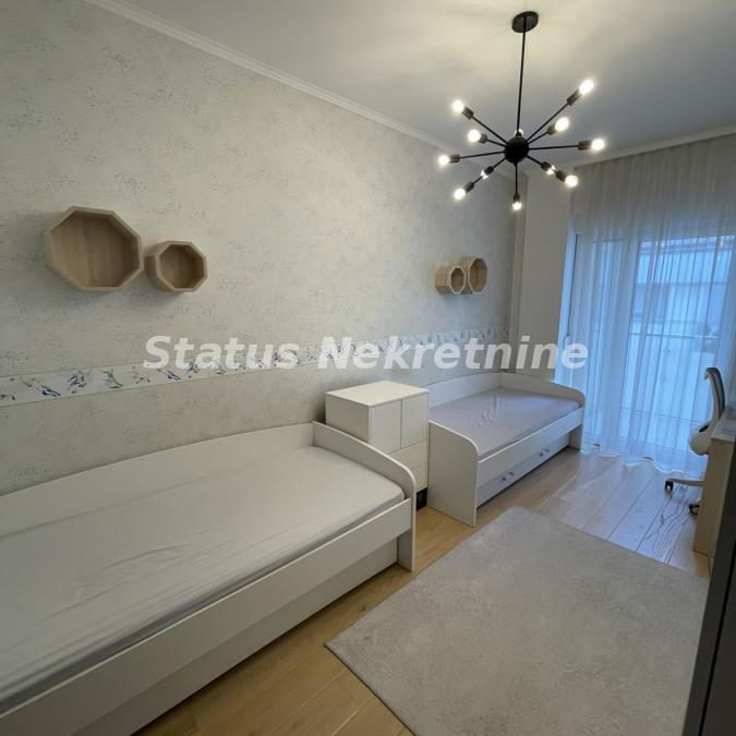 Trosoban stan za izdavanje, Liman 3, Novi Sad, 105m², 1.750 €/mes