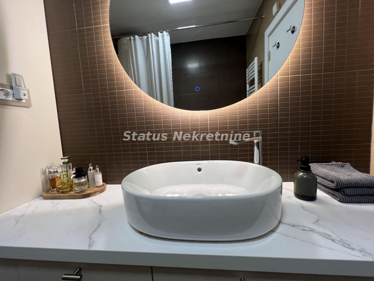 actionimagesite31agencystatusimgbcbtyd2cvt-viber-slika-2026-08-03-12-45-16-095 Četvorosoban stan na prodaju, Cara Dušana, Novi Sad, 102m², 318.270 €