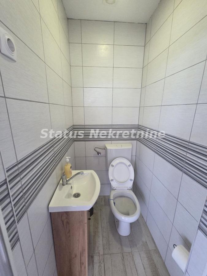 Kuća za izdavanje, Petrovaradin, Novi Sad, 200m², 3.000 €/mes