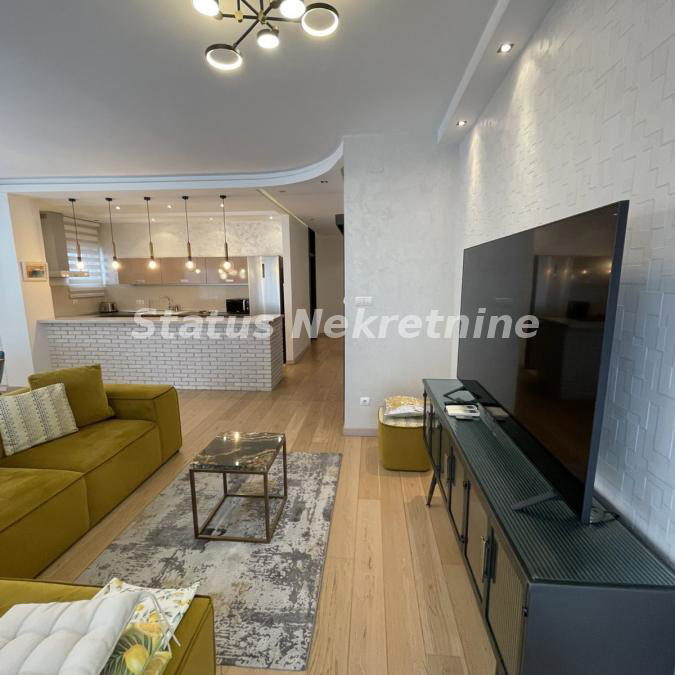 Trosoban stan za izdavanje, Liman 3, Novi Sad, 105m², 1.750 €/mes