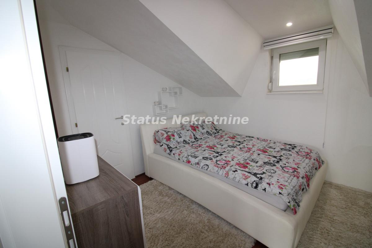Kuća na prodaju, Ledinci, Novi Sad, 354m², 950.000 €