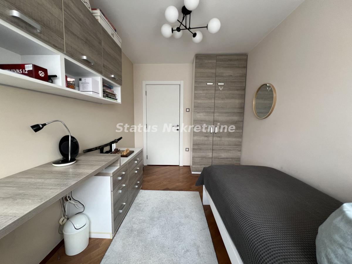 actionimagesite31agencystatusimgoygid7c2y4-viber-slika-2026-08-03-12-45-00-703 Četvorosoban stan na prodaju, Cara Dušana, Novi Sad, 102m², 318.270 €