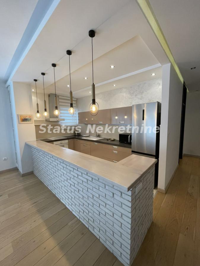 actionimagesite31agencystatusimgs5gu5nn7ev-img-4b0e740f6d2371fcef1da1a3ded58fe5-v Trosoban stan za izdavanje, Liman 3, Novi Sad, 105m², 1.750 €/mes