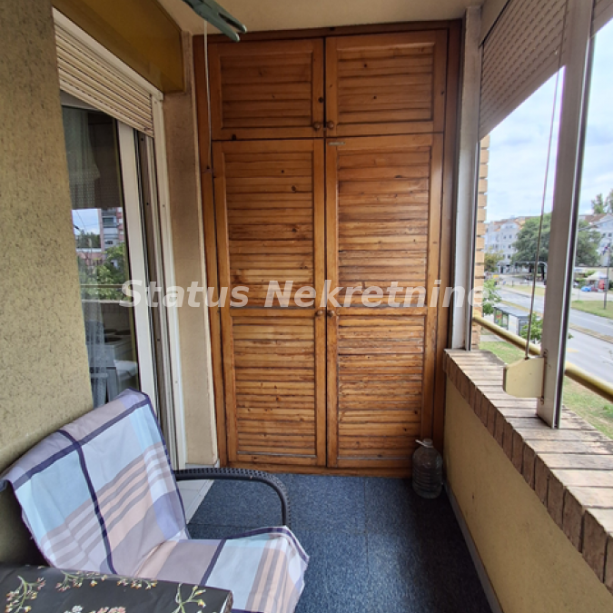 Jednosoban stan za izdavanje, Novo Naselje, Novi Sad, 33m², 300 €/mes