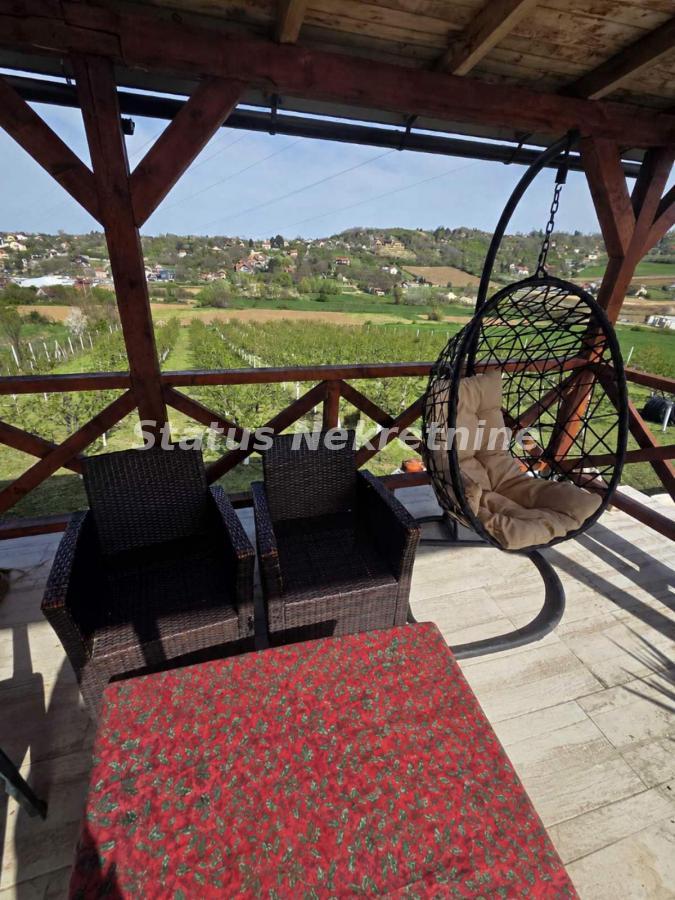 Kuća za izdavanje, Petrovaradin, Novi Sad, 200m², 3.000 €/mes