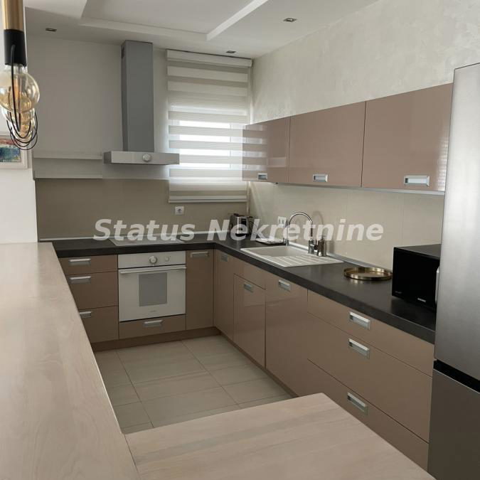 Trosoban stan za izdavanje, Liman 3, Novi Sad, 105m², 1.750 €/mes