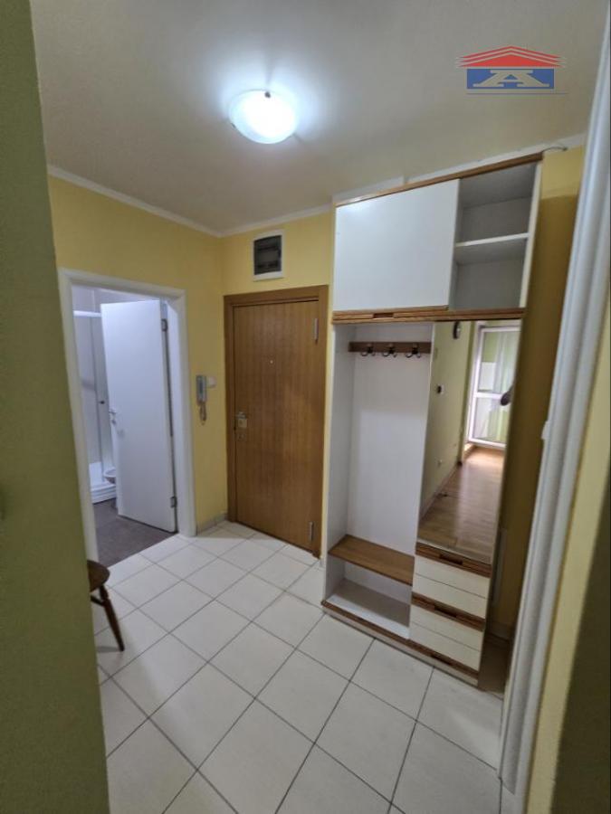 Jednoiposoban stan za izdavanje, Grbavica, Novi Sad, 42m², 400 €/mes