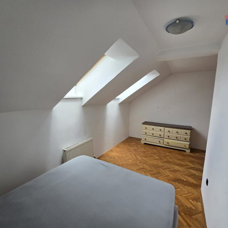 Četvorosoban stan na prodaju, Nova Detelinara, Novi Sad, 96m², 185.400 €