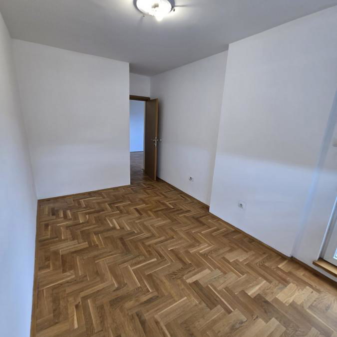 Dvosoban stan na prodaju, Bulevar Patrijarha Pavla, Novi Sad, 53m², 162.500 €