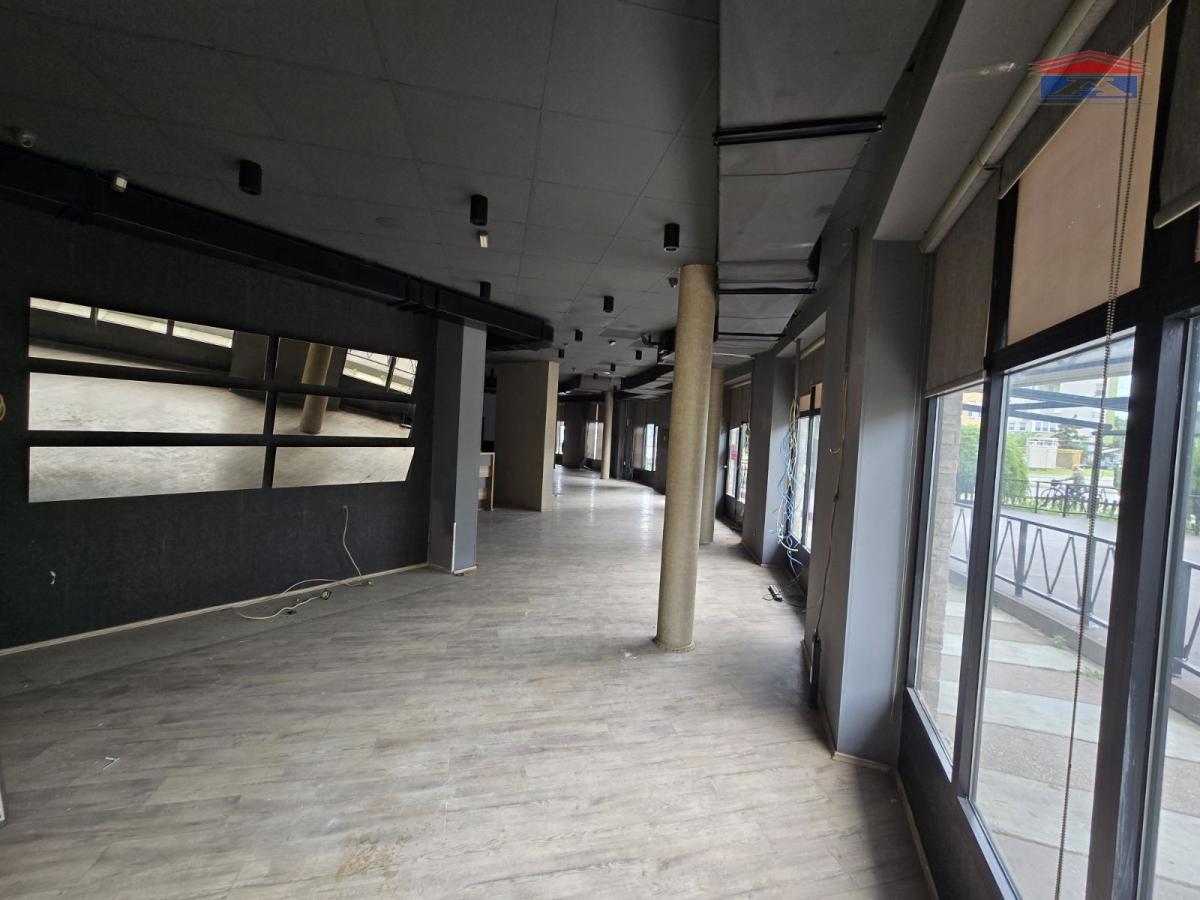 Lokal za izdavanje, Železnička Stanica, Novi Sad, 246m², 3.000 €/mes