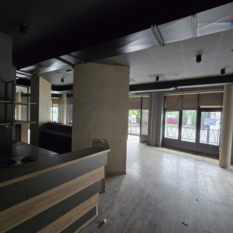 Lokal za izdavanje, Železnička Stanica, Novi Sad, 246m², 3.000 €/mes