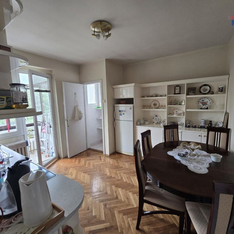 Dvosoban stan na prodaju, Kej, Novi Sad, 64m², 2. sprat, 250.500 €