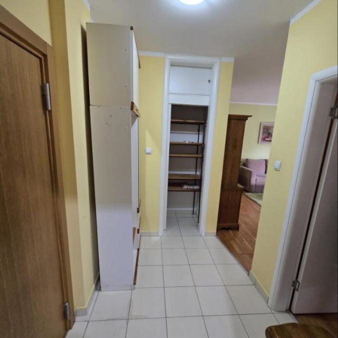 Jednoiposoban stan za izdavanje, Grbavica, Novi Sad, 42m², 400 €/mes