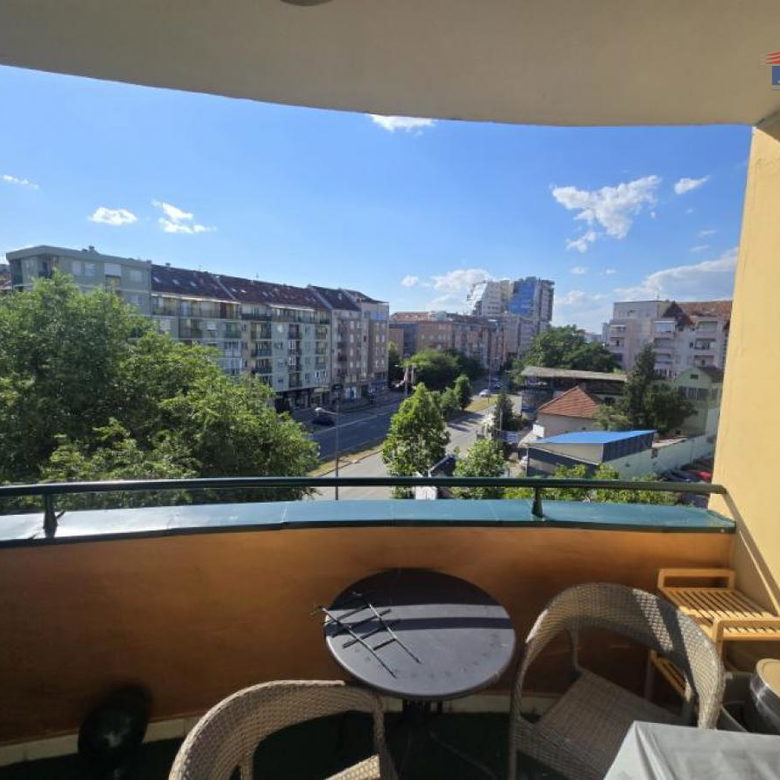 Trosoban stan na prodaju, Bulevar Evrope, Novi Sad, 86m², 236.900 €