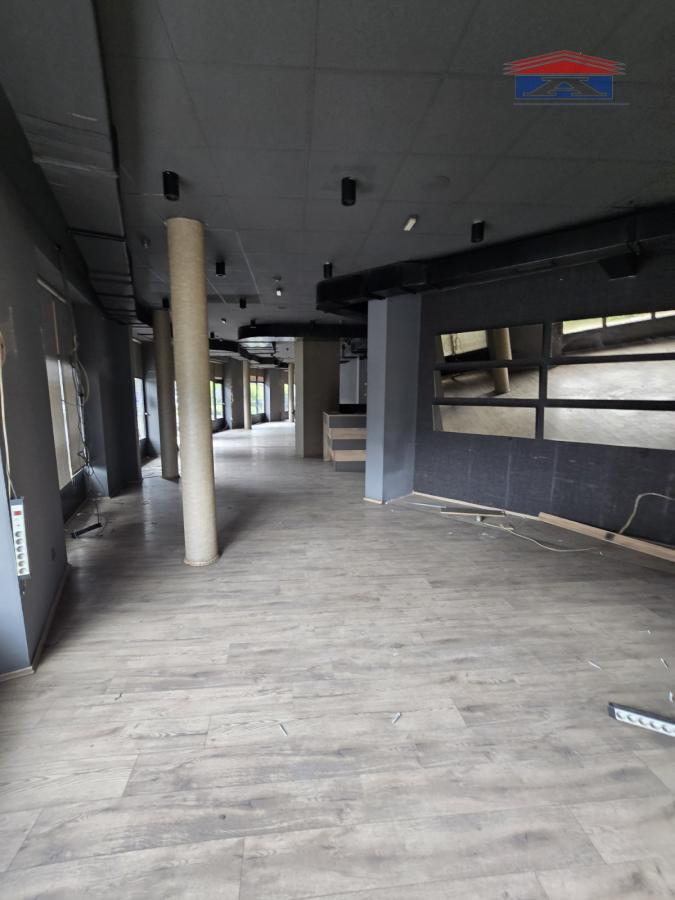 Lokal za izdavanje, Železnička Stanica, Novi Sad, 246m², 3.000 €/mes