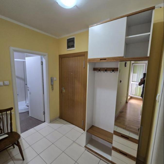 Jednoiposoban stan za izdavanje, Grbavica, Novi Sad, 42m², 400 €/mes