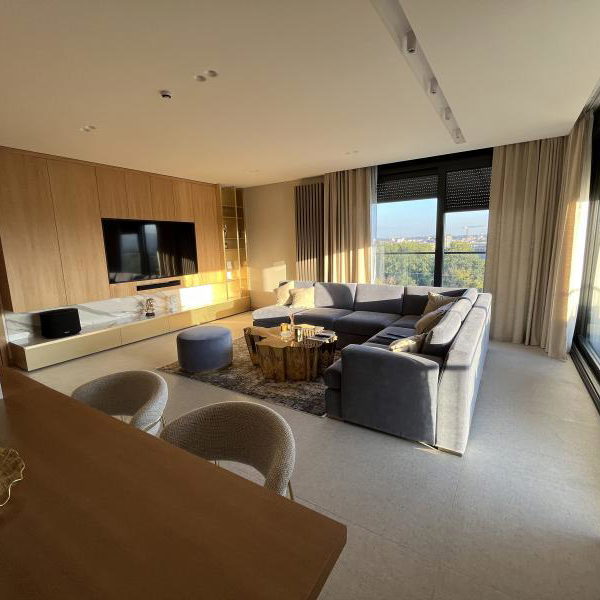 Trosoban stan na prodaju, Nova Detelinara, Novi Sad, 141m², 1.030.000 €