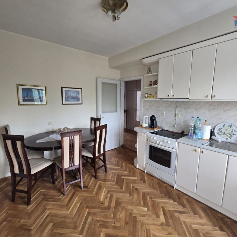 Dvosoban stan na prodaju, Kej, Novi Sad, 64m², 2. sprat, 250.500 €