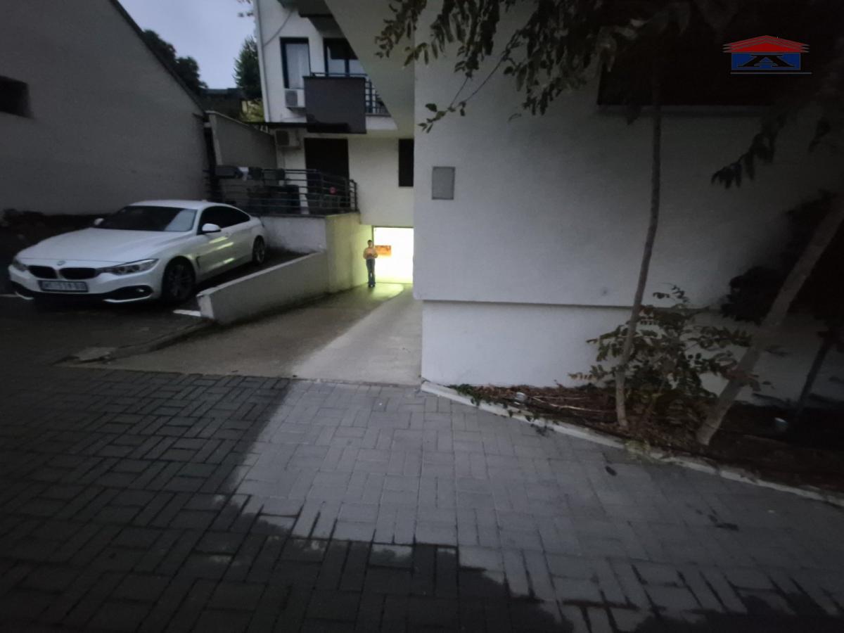 Garaža za izdavanje, Socijalno, Novi Sad, 16m², 150 €/mes