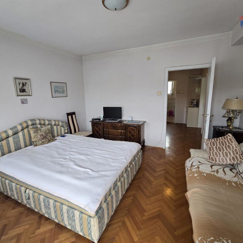 Dvosoban stan na prodaju, Kej, Novi Sad, 64m², 2. sprat, 250.500 €