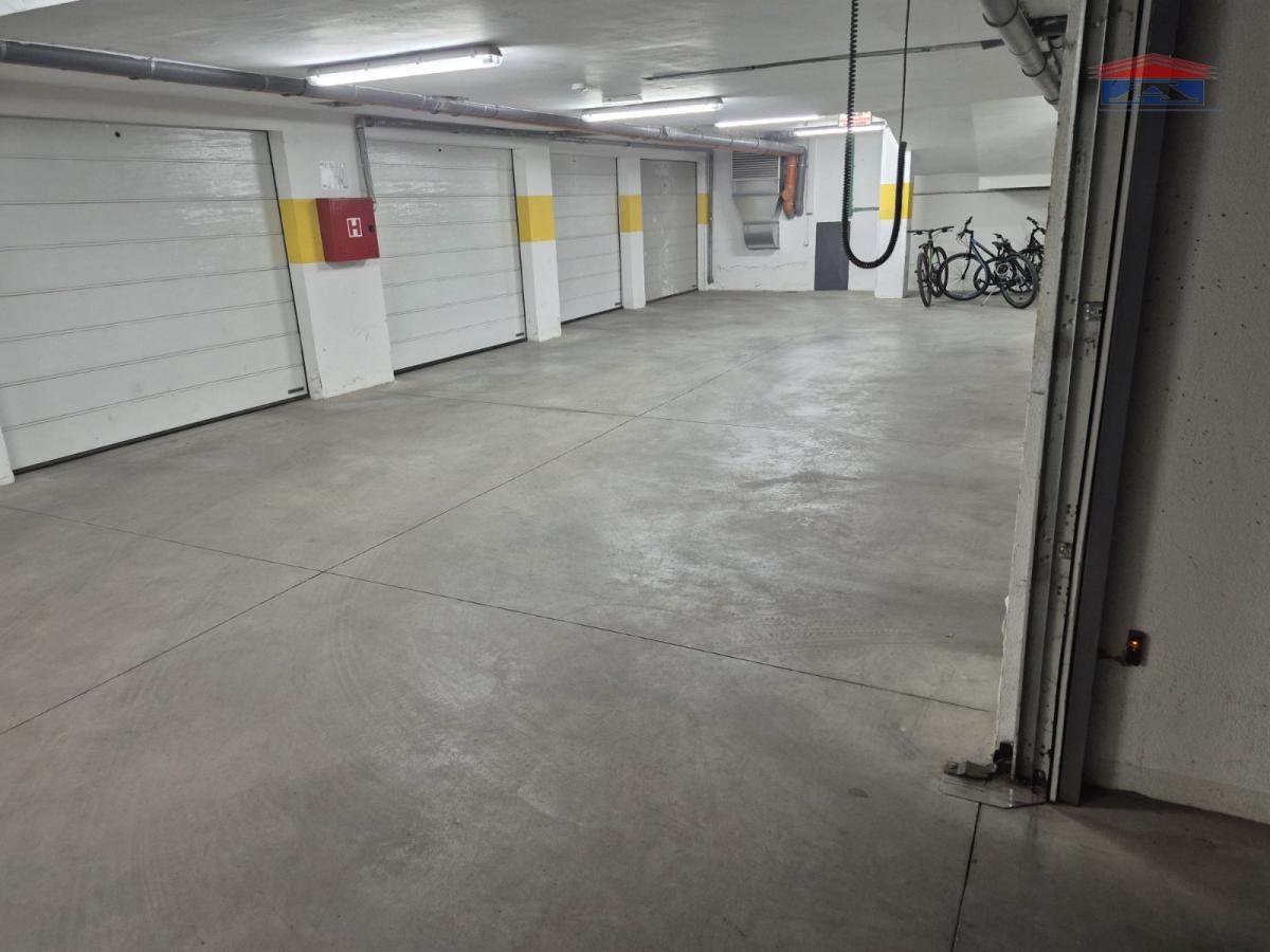 Garaža za izdavanje, Socijalno, Novi Sad, 16m², 150 €/mes