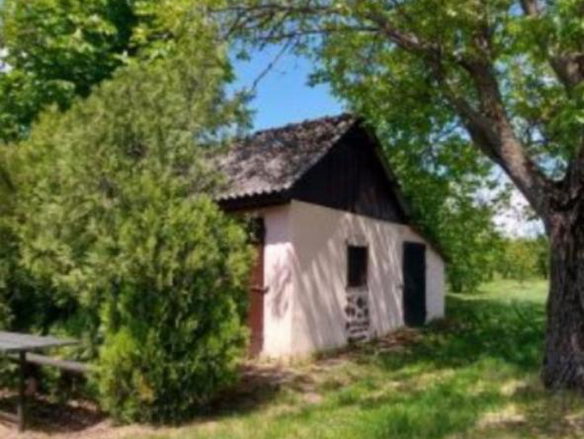 Plac na prodaju, Krstašice, Irig, 138,54 ari, 220.000 €