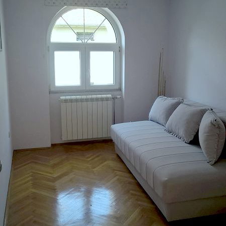 Kuća Prodaja Novi Sad  220 m2