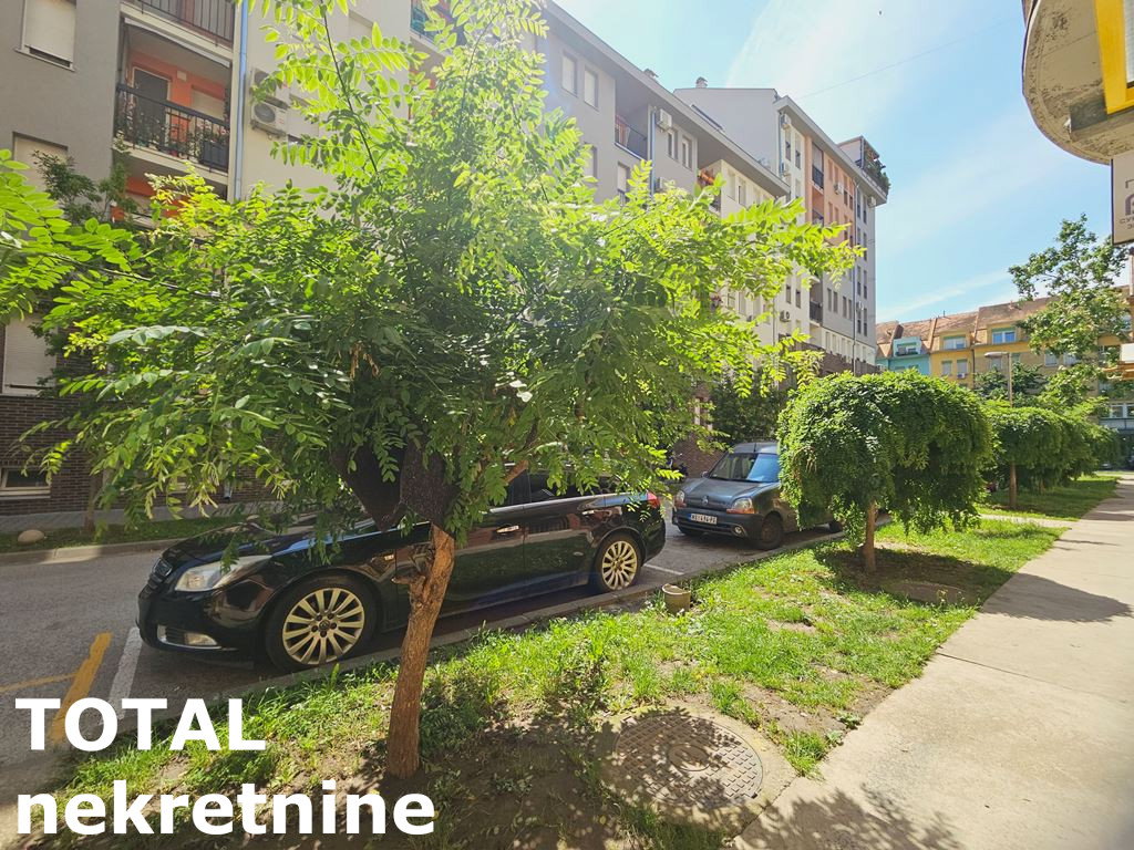 Garaža Prodaja Novi Sad  24 m2