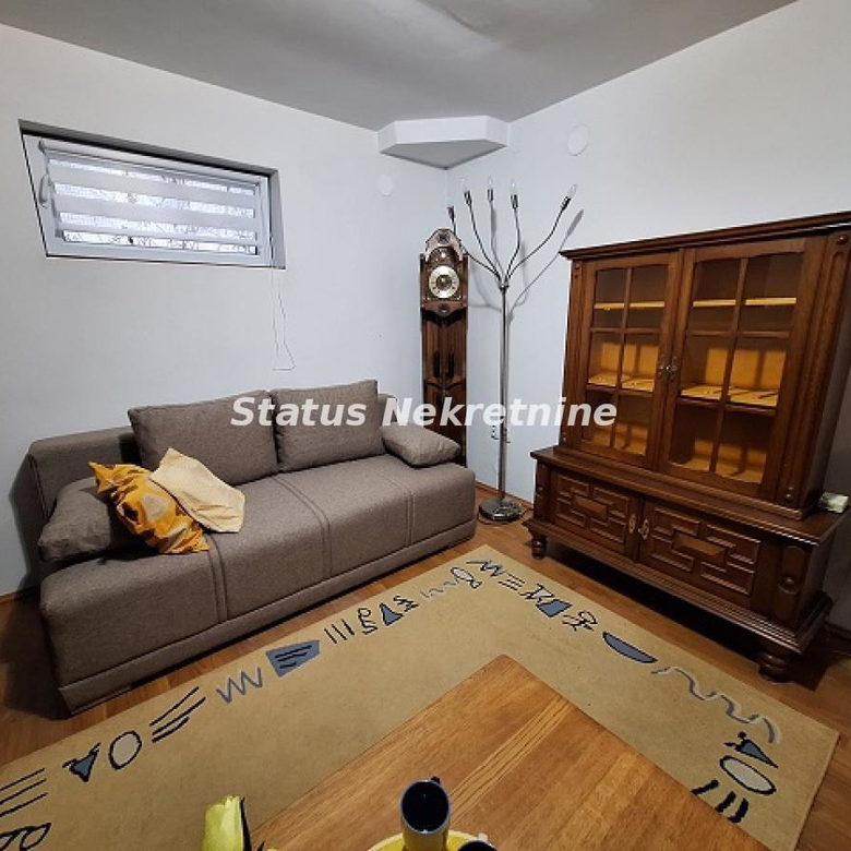 Stan Izdavanje Novi Sad  52 m2