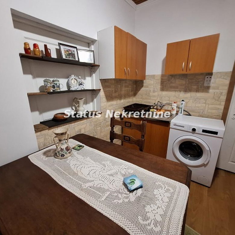 Stan Izdavanje Novi Sad  52 m2