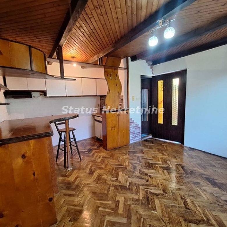 Stan Izdavanje Novi Sad  33 m2