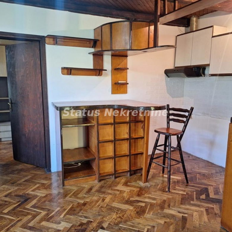 Stan Izdavanje Novi Sad  33 m2