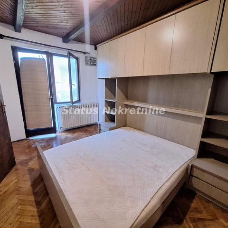 Stan Izdavanje Novi Sad  33 m2