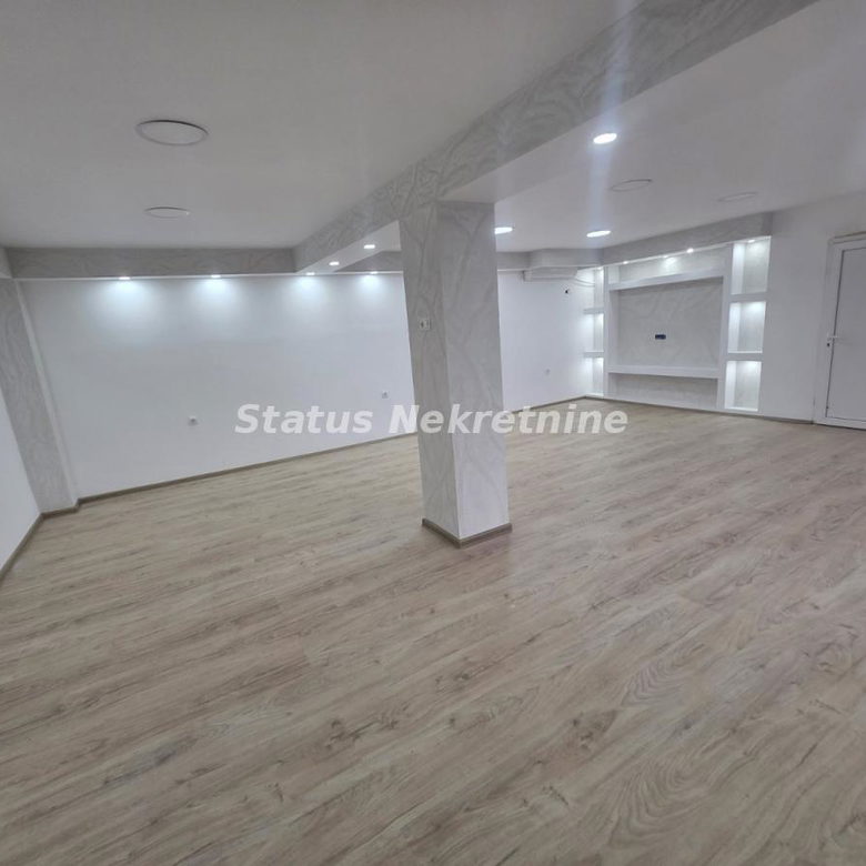 Kuća Izdavanje Novi Sad  200 m2