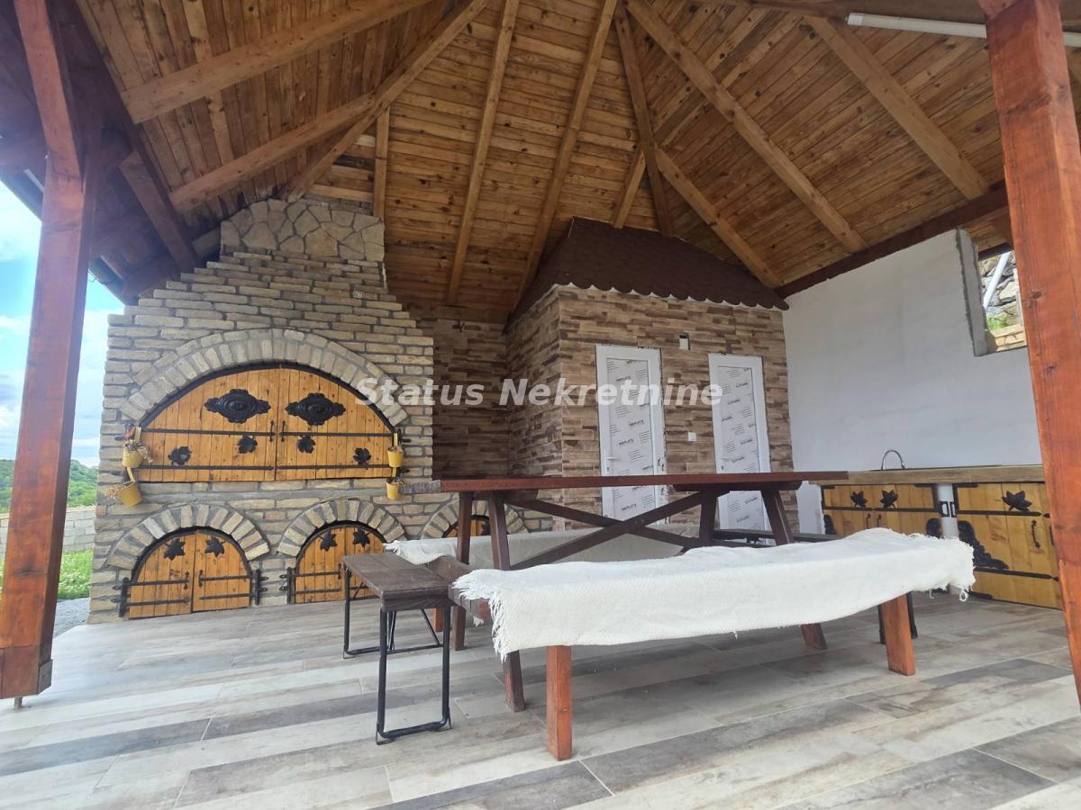 Kuća Izdavanje Novi Sad  200 m2