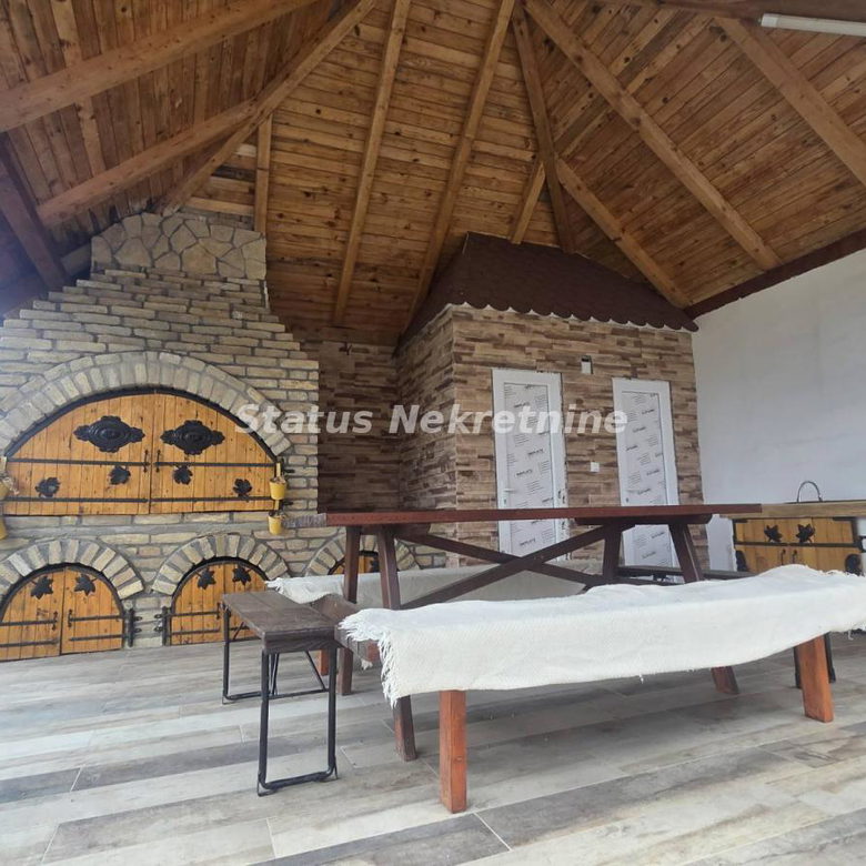 Kuća Izdavanje Novi Sad  200 m2
