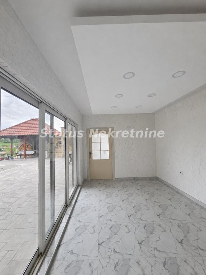 Kuća Izdavanje Novi Sad  200 m2