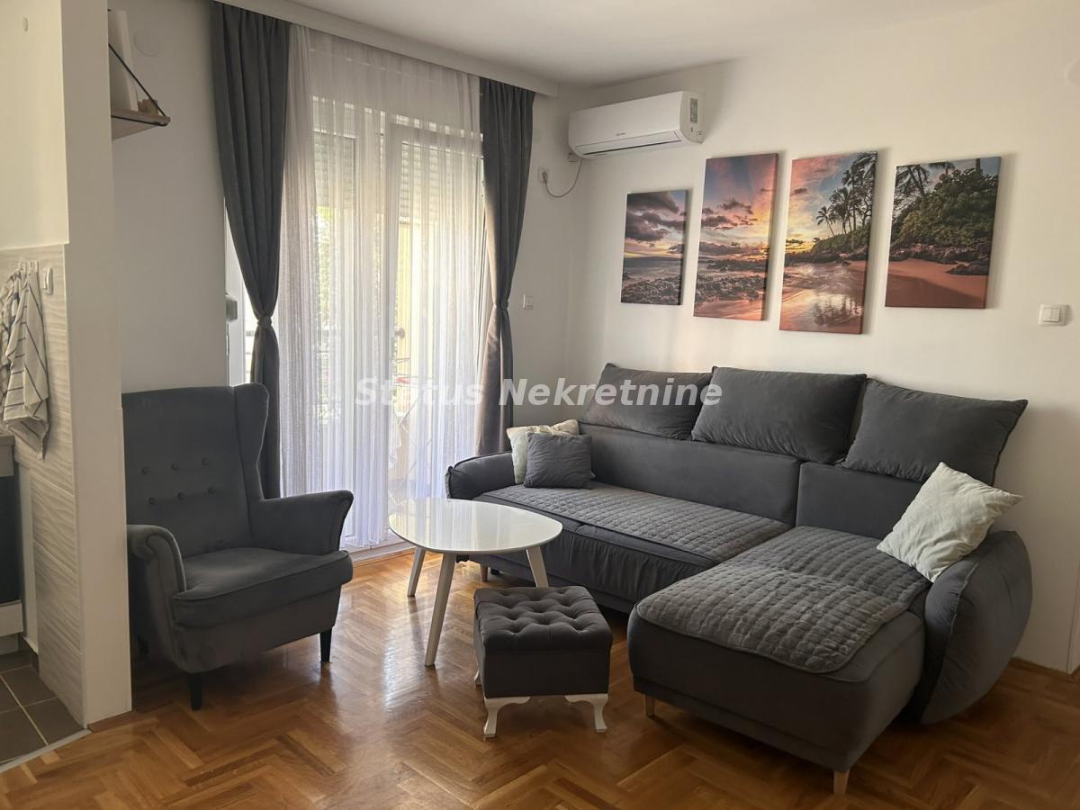 Stan Prodaja Novi Sad  57 m2